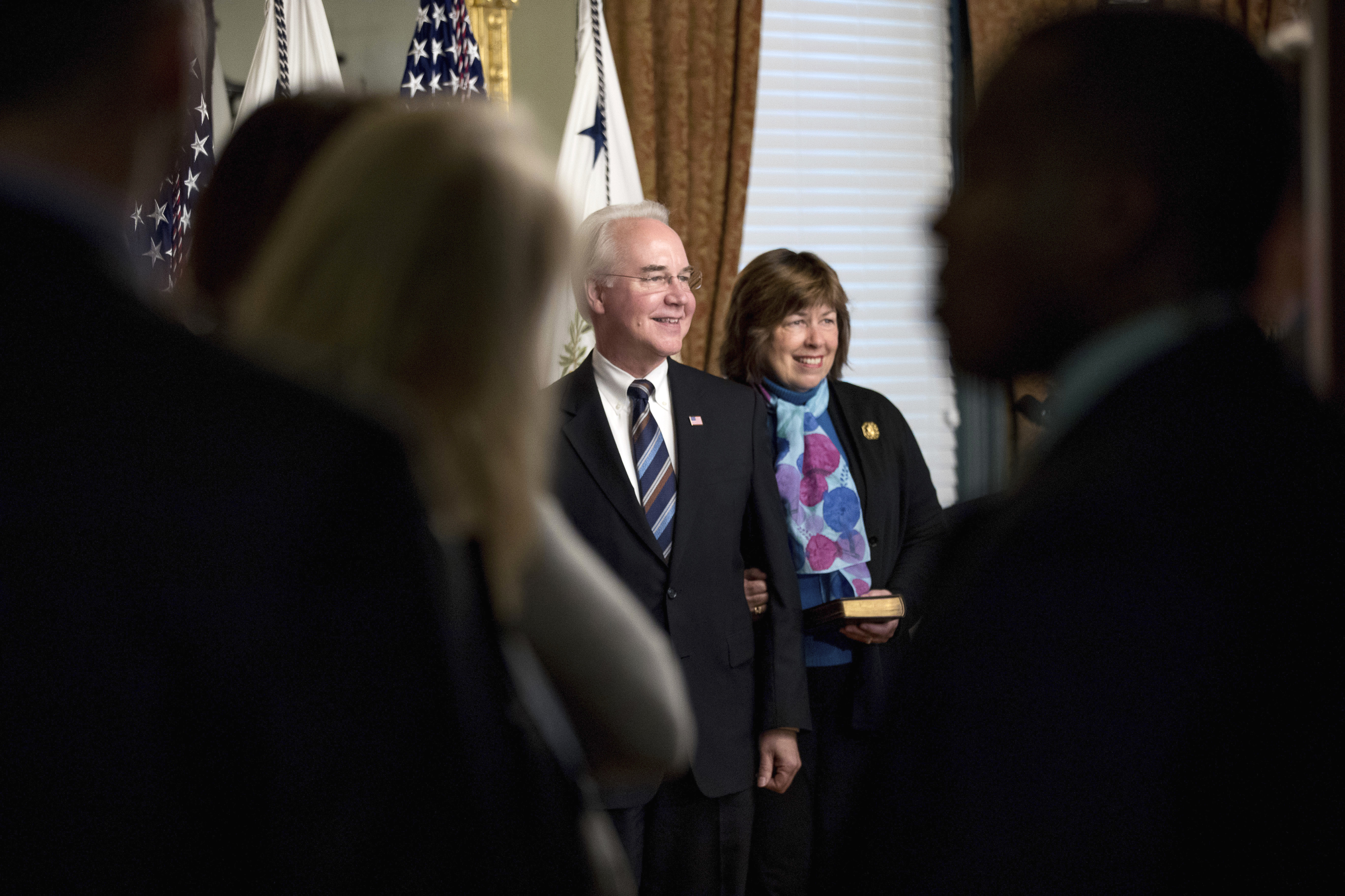 Sonny Perdue, Tom Price adjust to life in the D.C. bubble