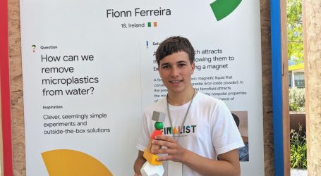 A Teen Scientist Figured out How to Suck Microplastics from the Ocean. There May Be Hope for Humanity.