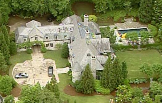 Upscale NW Atlanta house hit by home invaders