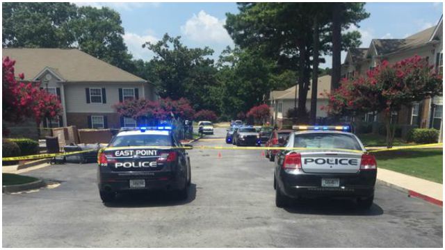East Point shooting leaves 1 teen dead,  2 injured