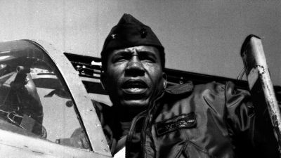 Frank E. Petersen Jr., First Black Marine Aviator, Dies