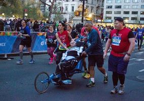 NYC marathoners sacrifice time to help Atlantans finish race