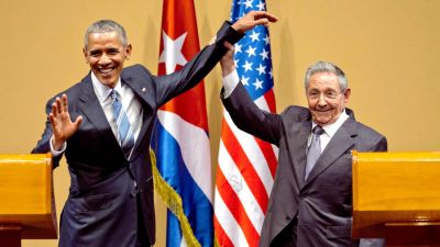 President Obama, Raul Castro Awkwardly Shake Hands