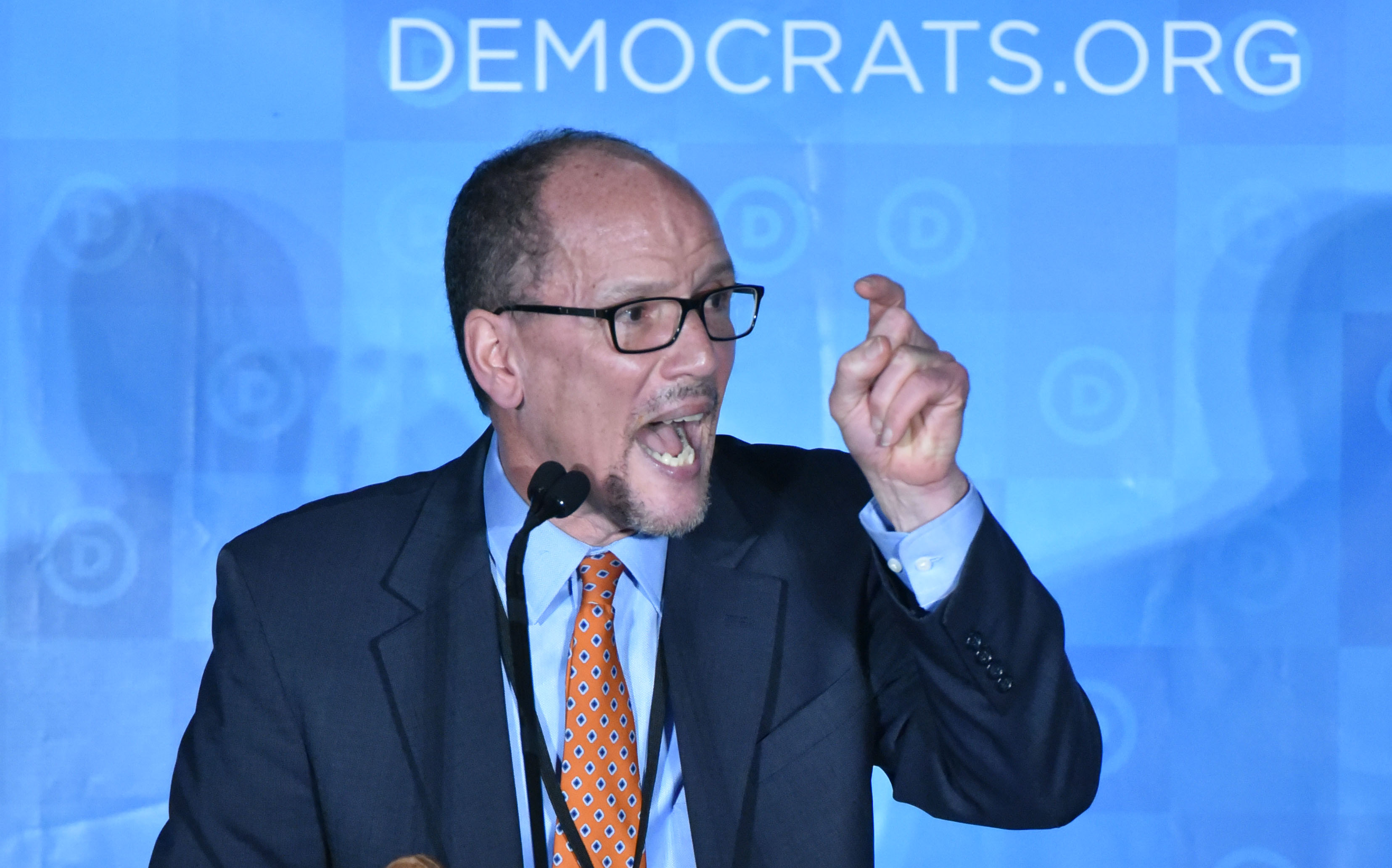 Tom Perez wins: Democrats pick first Latino chairman to lead party
