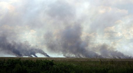As Democrats Prep for Debate in Florida, a 17,000-Acre Fire Burns in the Everglades
