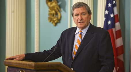 You Never Knew You Needed a Book on Richard Holbrooke, but Goddamn Is It Good