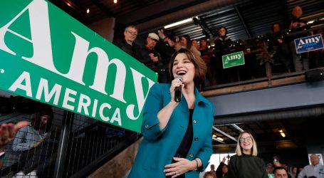 In Iowa, Amy Klobuchar Faces a Vice Presidential Problem