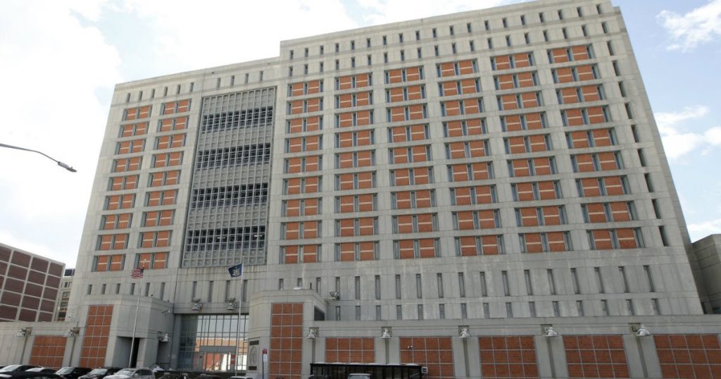the-coronavirus-is-spreading-and-reportedly-there’s-no-soap-at-this-federal-jail-in-brooklyn