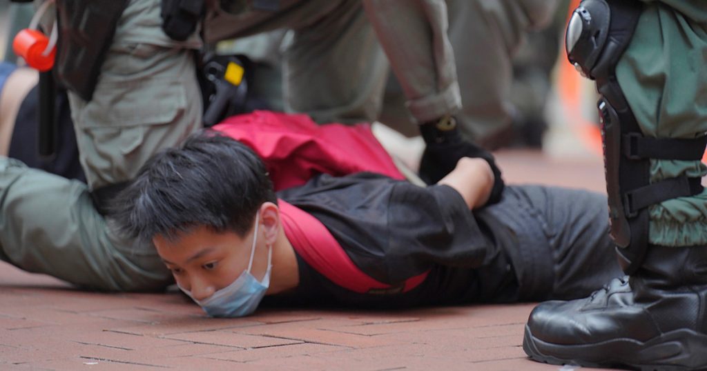hong-kong-protesters-brave-pandemic-fears-and-tear-gas-to-denounce-china’s-big-security-push