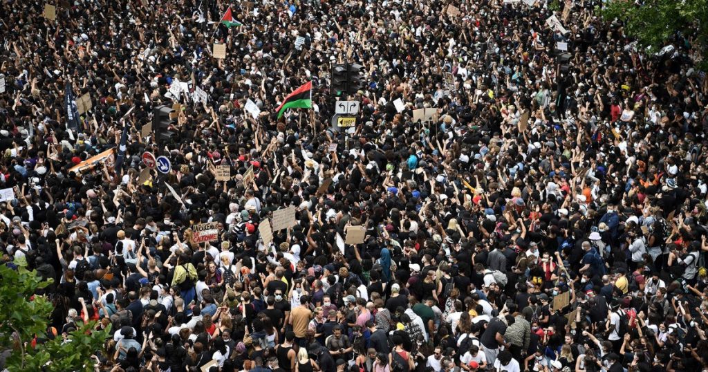 look-at-these-massive-protest-crowds-around-the-world