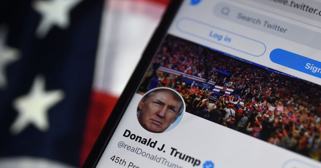 twitter-calls-out-trump’s-bogus-claim-of-voter-fraud-and-flags-his-tweet
