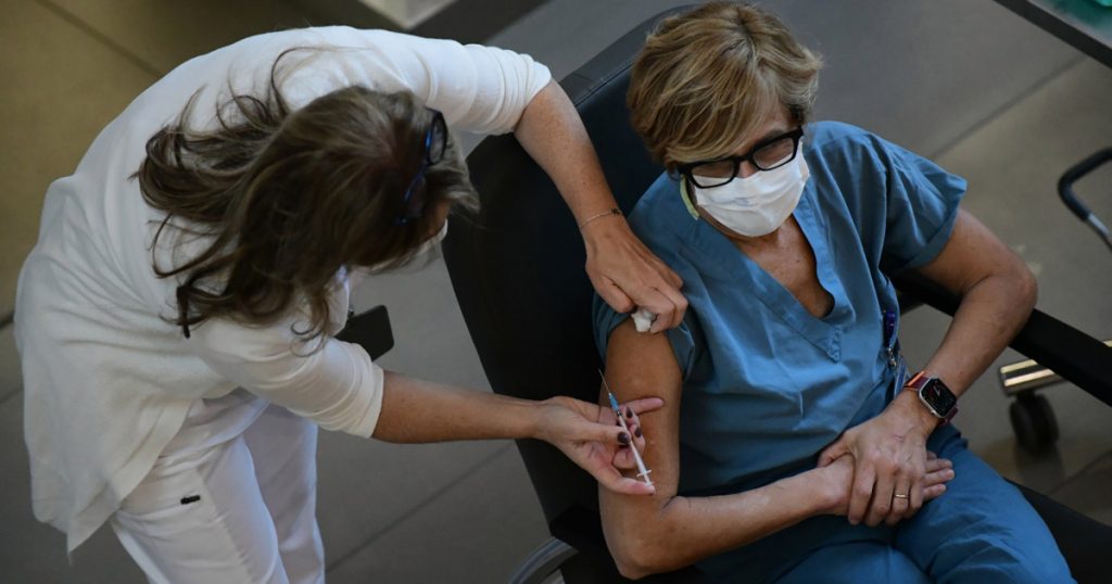 a-cdc-panel-just-recommended-people-over-74-and-frontline-workers-should-be-vaccinated-next