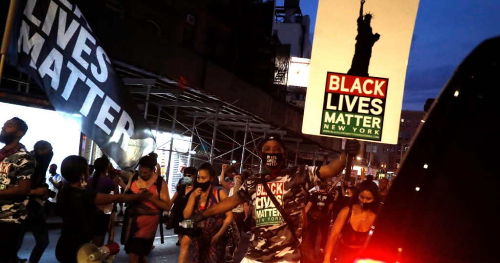 over-700-complaints-about-nypd-officers-abusing-black-lives-matter-protesters,-then-silence