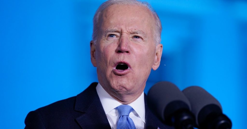 biden-says-putin-“cannot-remain-in-power”-the-white-house-says-he-didn’t-mean-it.