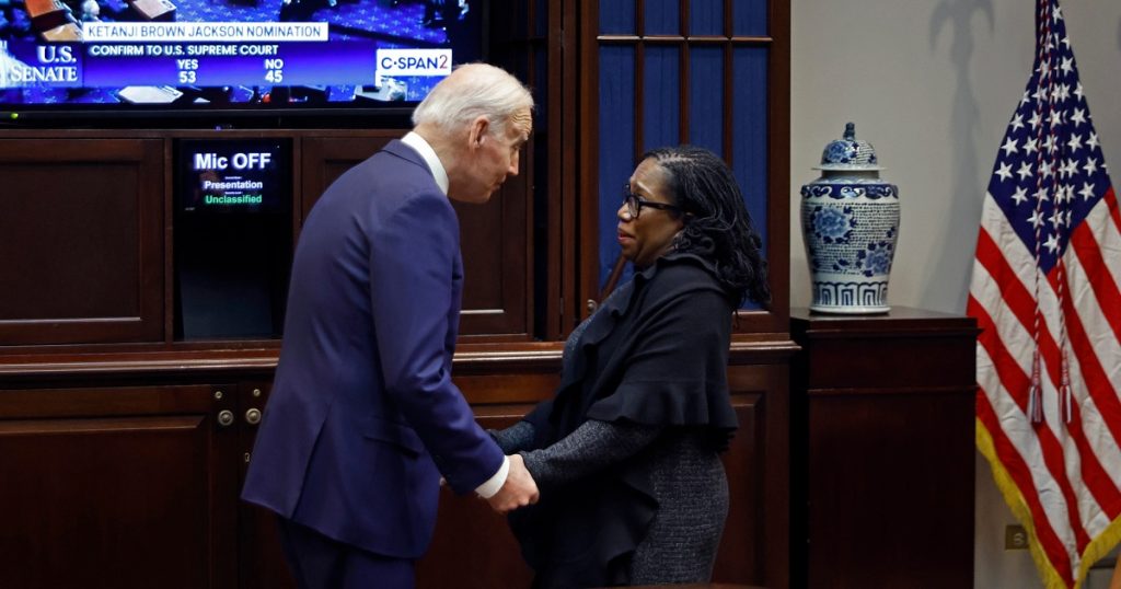 ketanji-brown-jackson-makes-history-and-becomes-the-first-black-woman-on-supreme-court