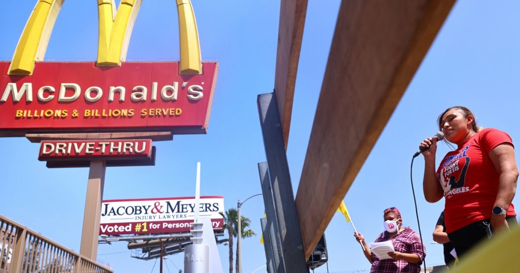 fast-food-workers-are-closing-in-on-a-major-victory-in-california