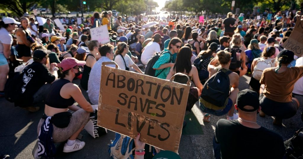 a-texas-judge-ruled-against-the-biden-administration’s-emergency-abortion-guidance