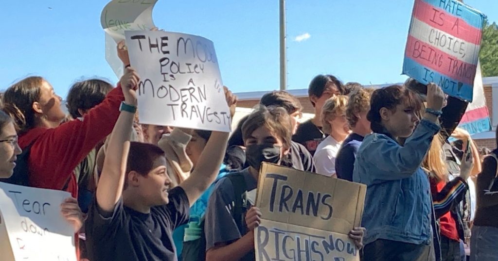 thousands-of-virginia-students-walk-out-to-protest-youngkin’s-new-anti-trans-proposals