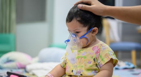 Hospitals Are Full of Kids Sick With RSV—And Anti-Vaxxers Think It’s a Hoax