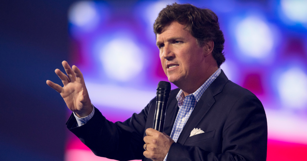 tucker-carlson-and-don-lemon-are-reportedly-texting-buds-now
