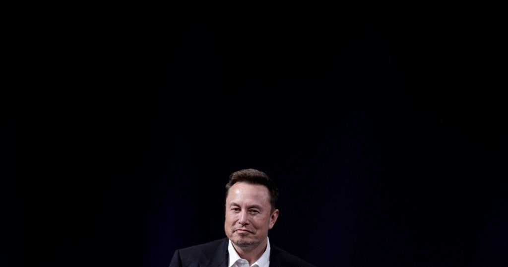 white-nationalists-are-big-fans-of-elon’s-“white-genocide”-tweets