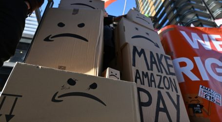 On Black Friday, Unions Are Striking For a Better Deal