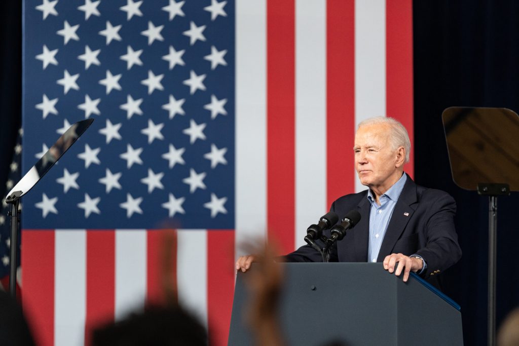 trump,-biden-hold-competing-rallies-in-georgia-ahead-of-tuesday’s-primary-contests