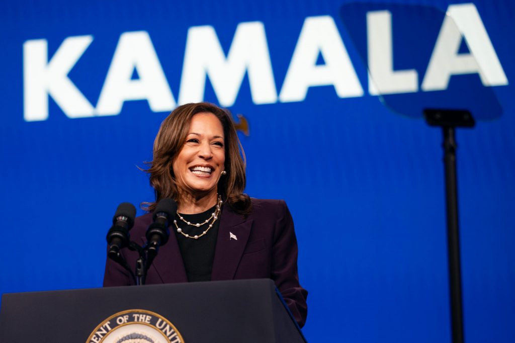 vp-harris-tells-teachers-union-she’s-‘fighting-for-the-future,’-blasts-project-2025