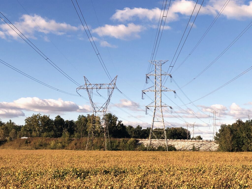 utility-crews-work-to-restore-power-across-georgia-in-the-wake-of-hurricane-helene-damage
